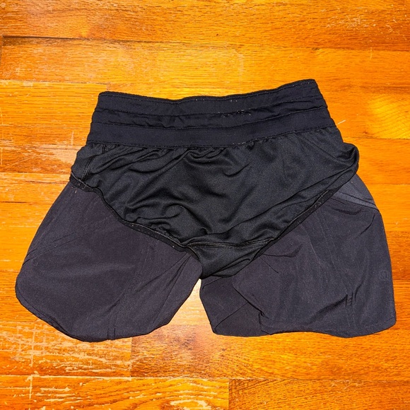 Lululemon Tracker Short V | *4” Inseam | SIZE 4 | Black - Picture 10 of 12